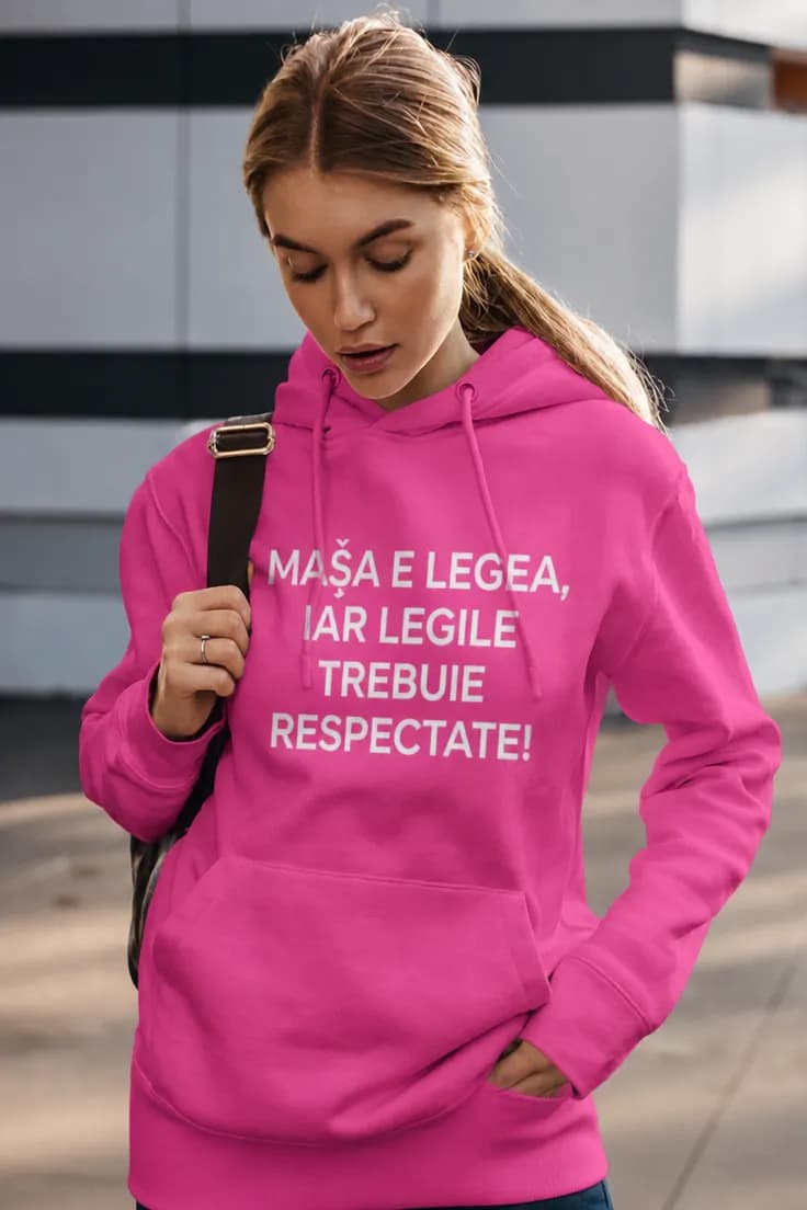 Bluză amuzantă E lege cu nume personalizat