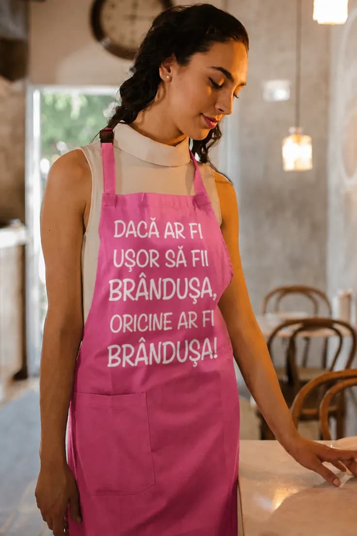 Șorț amuzant Ușor să fii cu nume personalizat