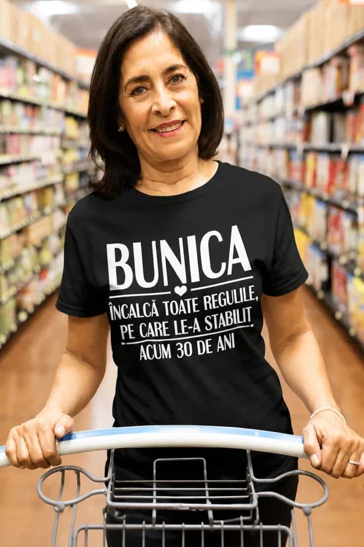Tricou amuzant Bunica încalcă regulile vechi