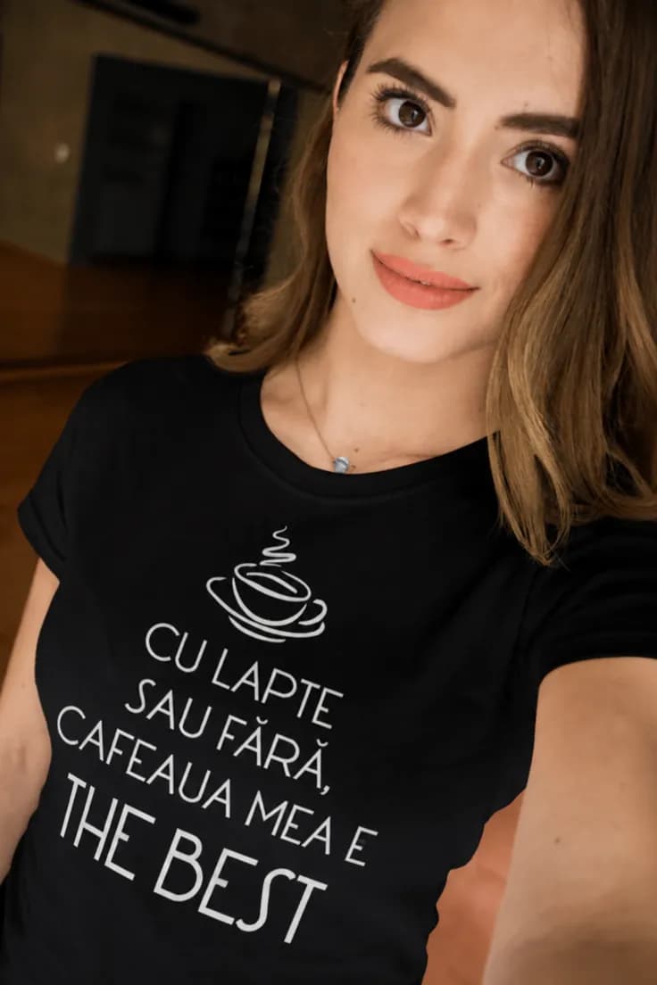 Tricou amuzant Cafeaua mea e top – CU LAPTE SAU FĂRĂ,