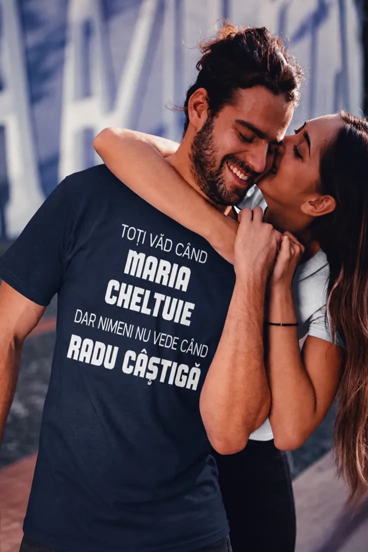 Tricou amuzant Cheltuie și câștigă cu nume personalizat