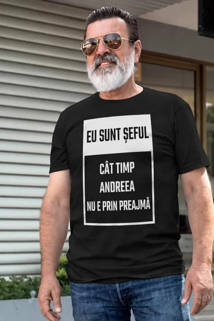 Tricou amuzant Eu sunt șeful cu nume personalizat
