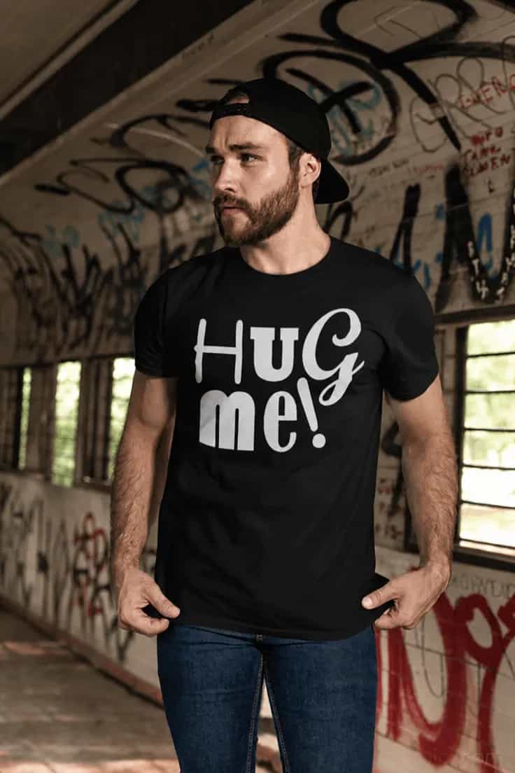 Tricou amuzant Hug me