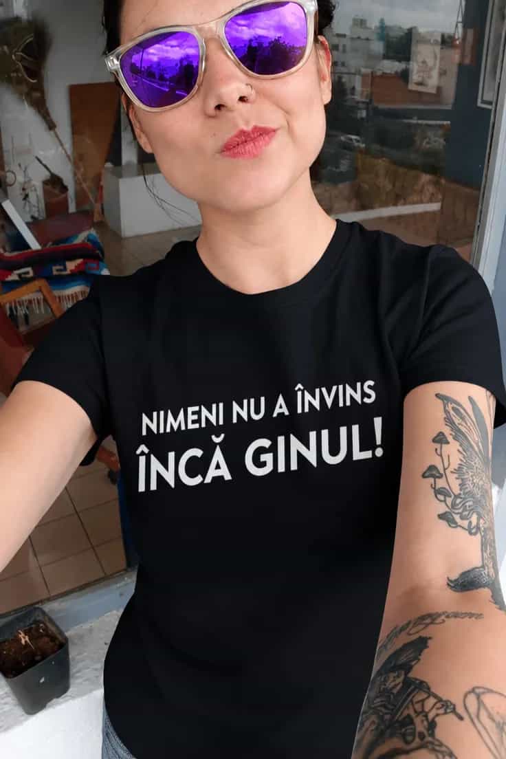 Tricou nimeni nu învinge cu inscripție la alegere