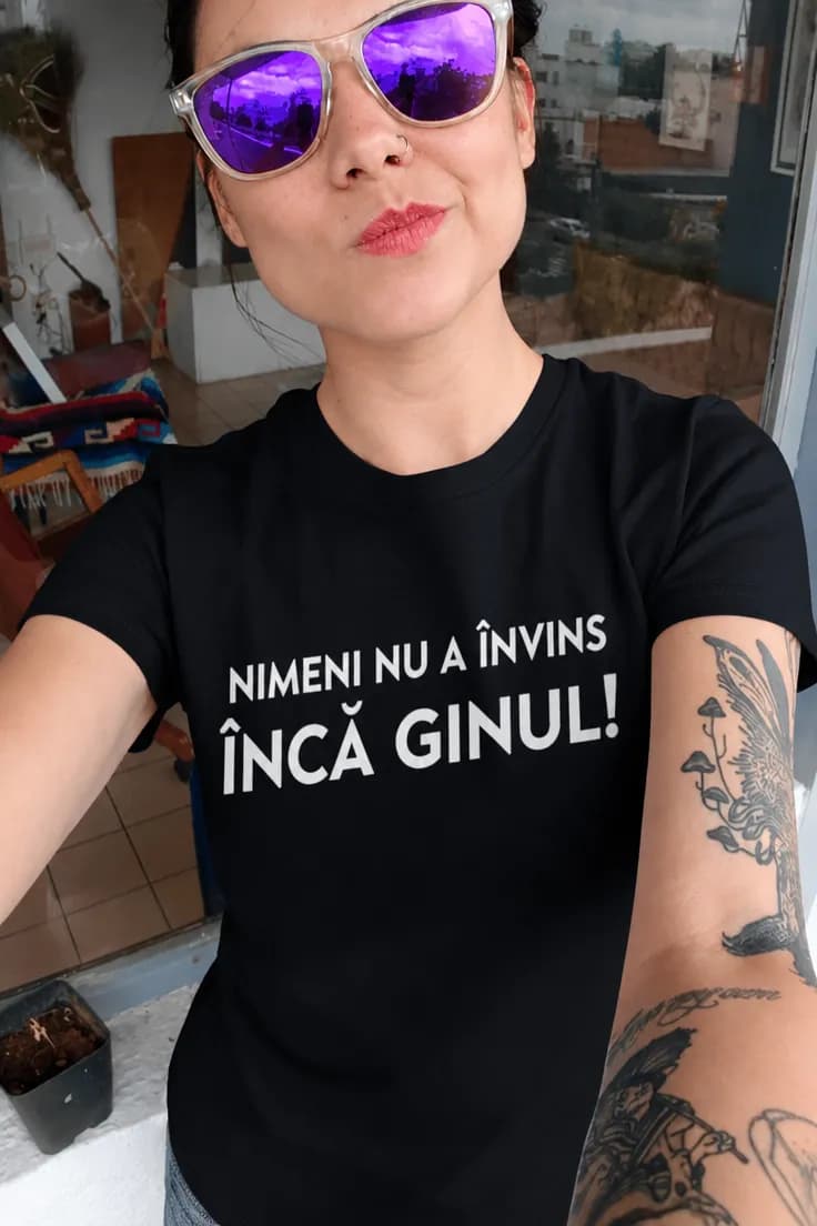 Tricou nimeni nu învinge cu inscripție la alegere