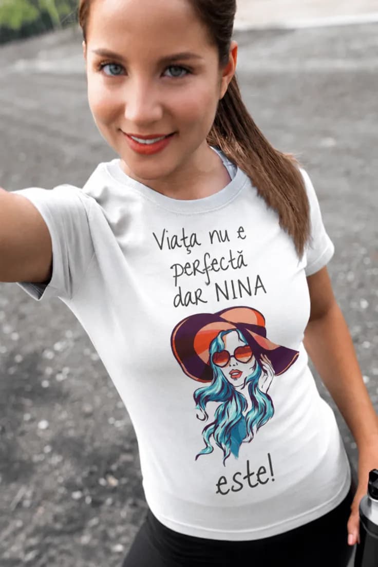 Tricou amuzant Nu e perfectă cu nume personalizat