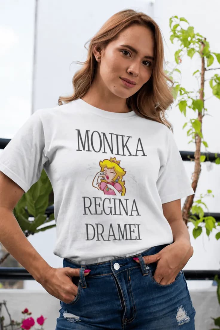Tricou amuzant Regina dramei cu nume personalizat