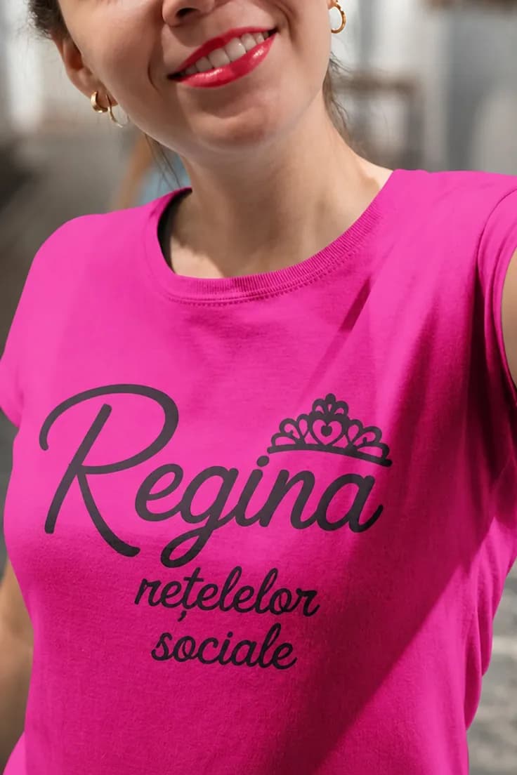 Tricou amuzant Regina rețelelor sociale