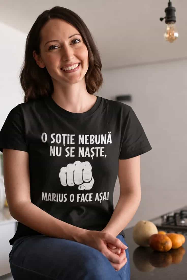 Tricou amuzant soție nebună cu nume personalizat
