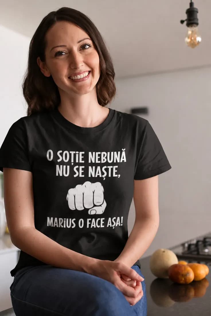 Tricou amuzant soție nebună cu nume personalizat
