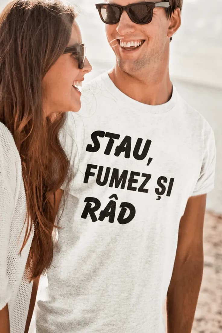 Tricou amuzant Stau fumez și râd - STAU, FUMEZ ȘI