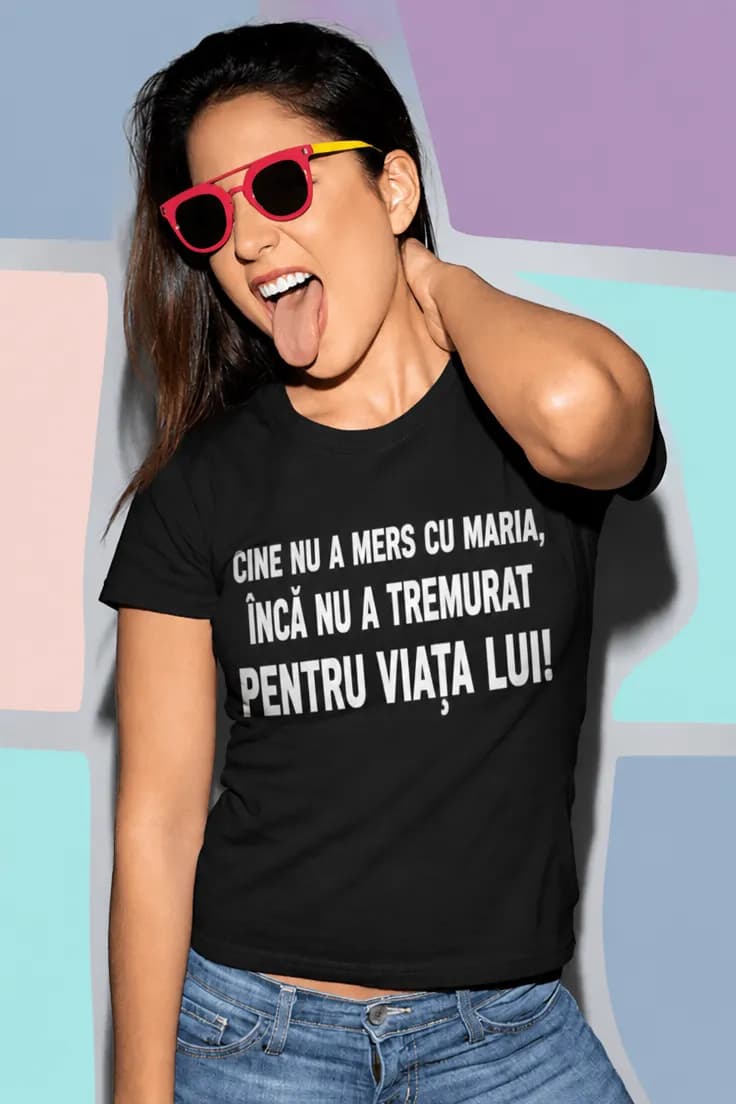 Tricou amuzant Tremurat în mașină cu nume personalizat